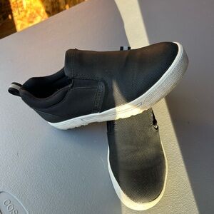 Xtratuff  Women's Classic Black Slip-On Sneakers